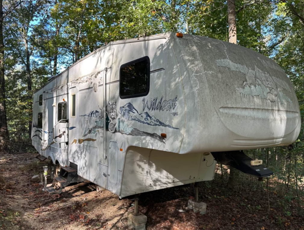 Free 5th wheel and gooseneck travel trailer removal